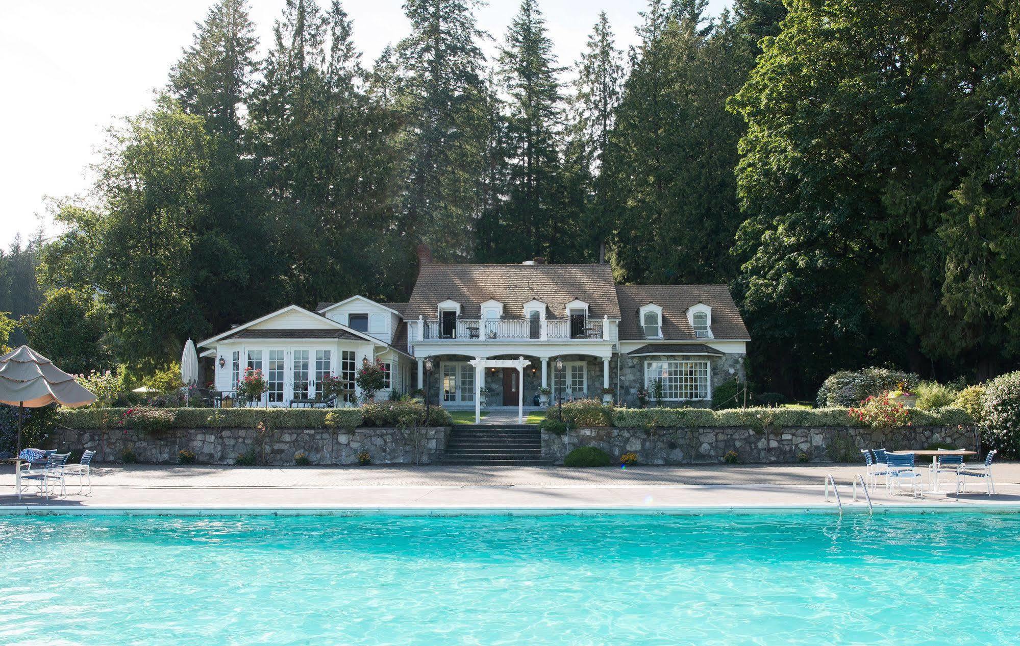Rowena'S Inn On The River Harrison Mills Exterior photo